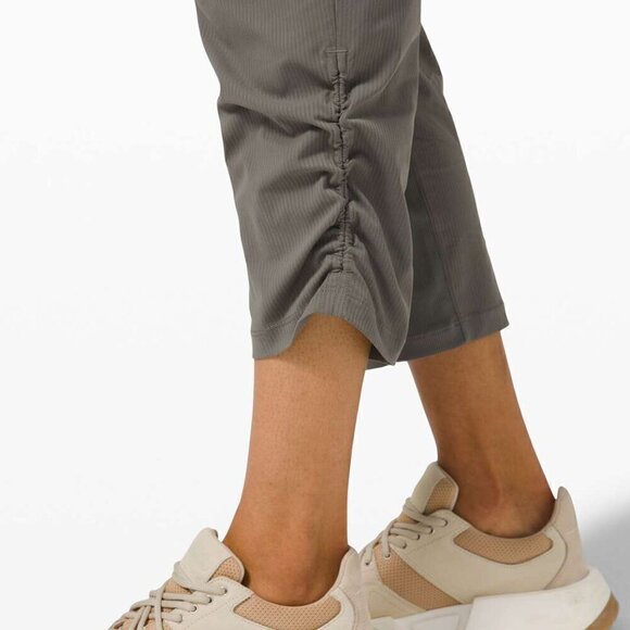 Women's Lululemon Green Athleisure Pants Size 6 - Picture 5 of 11